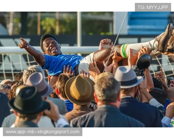 UFC新秀逆袭传奇:走上擂台的瞬间直击灵魂 UFC新秀逆袭传奇:走上擂台的瞬间直击灵魂