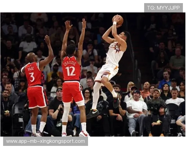 杰伦格林急停后仰亮相关键回合 杰伦格林急停后仰亮相关键回合