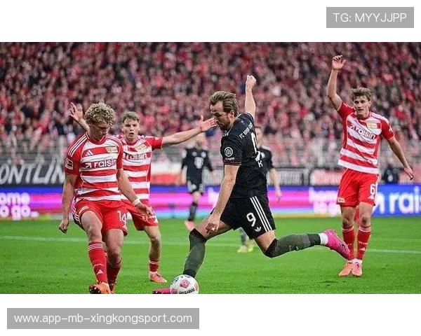 拜仁替补的速度型球员改变了比赛风向:速度引导的攻防新纪元 拜仁替补的速度型球员改变了比赛风向:速度引导的攻防新纪元