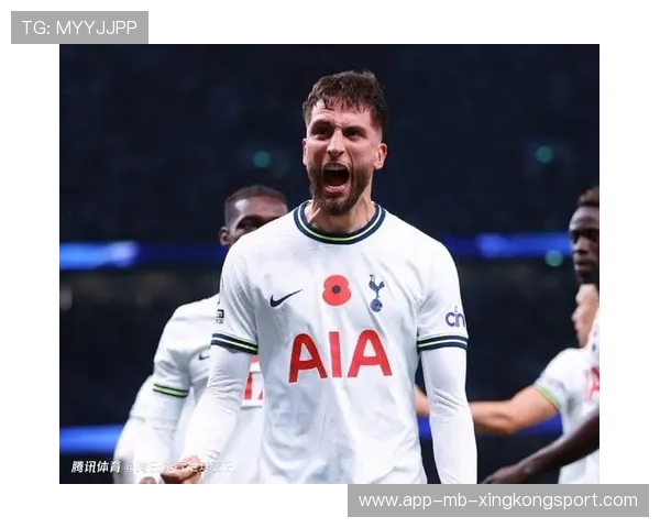 热刺本坦库尔远射反弹入网创造奇迹，成为足坛新传奇