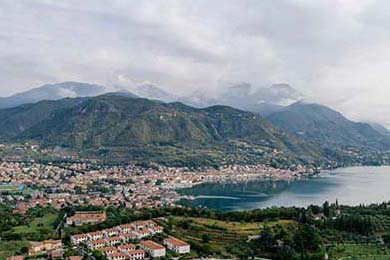 AC米兰-客负博洛尼亚，失去连胜，ac米兰和博洛尼亚队徽